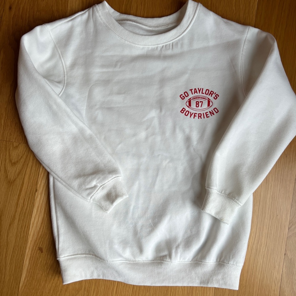 Taylor Swift Karma is the Guy on the Chiefs Crewneck Sweatshirt - Picture 3 of 6